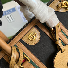 Load image into Gallery viewer, Gucci Small Top Handle Bag with Double G