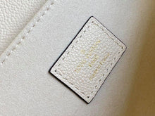 Load image into Gallery viewer, Louis Vuitton Bicolor Metis - LUXURY KLOZETT