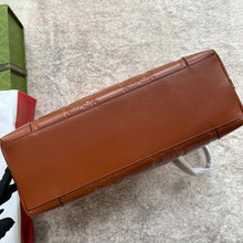 Load image into Gallery viewer, Gucci GG Matelasse Leather Medium Tote Bag