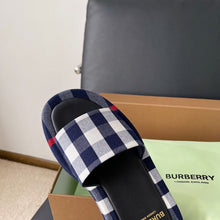 Load image into Gallery viewer, Burberry Men Slides