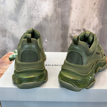 Load image into Gallery viewer, Balenciaga Triple S Sneakers