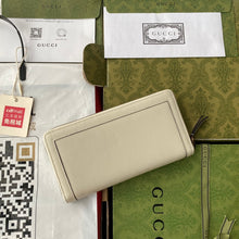 Load image into Gallery viewer, Gucci Diana Continental Wallet