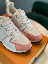 Load image into Gallery viewer, Louis Vuitton Run Away Sneakers