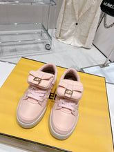 Load image into Gallery viewer, Fendi Match Sneakers