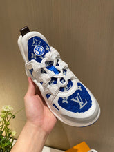 Load image into Gallery viewer, Louis Vuitton Archlight Sneaker
