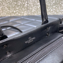 Load image into Gallery viewer, Valentino One Stud Small Bag