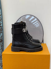 Load image into Gallery viewer, Louis Vuitton Boots