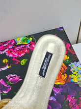 Load image into Gallery viewer, Dolce & Gabbana Polished Calfskin Sliders with DG logo