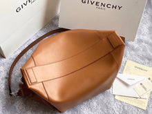 Load image into Gallery viewer, Givenchy Medium Antigona Soft Bag In Smooth Leather