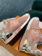 Load image into Gallery viewer, Louis Vuitton Run Away Sneakers