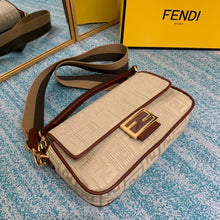Load image into Gallery viewer, Fendi Baguette Bag