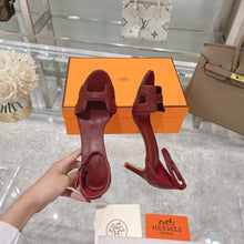 Load image into Gallery viewer, Hermes premiere 70 Heels