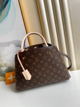 Load image into Gallery viewer, Louis Vuitton Montaigne MM Bag