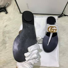 Load image into Gallery viewer, Gucci Leather Thong Sandal - LUXURY KLOZETT