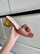 Load image into Gallery viewer, Gucci Interlocking G Cut-out Sandal