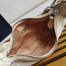 Load image into Gallery viewer, Prada Re- Edition 2005 Re-Nylon Bag