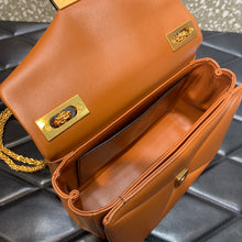 Load image into Gallery viewer, Valentino One Stud Bag With Chain