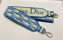 Load image into Gallery viewer, Christian Dior Medium Lady D Lite Bag