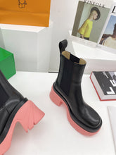 Load image into Gallery viewer, Bottega Veneta Flash Boots