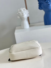 Load image into Gallery viewer, Louis Vuitton Avenue Sling Bag