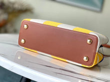 Load image into Gallery viewer, Louis Vuitton Capucines BB Bag