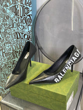 Load image into Gallery viewer, Gucci The Hacker Project Knife Pump