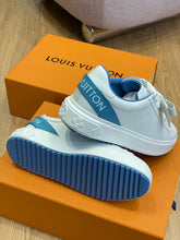 Load image into Gallery viewer, Louis Vuitton Time Out Sneakers