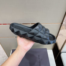 Load image into Gallery viewer, Valentino Roman Stud Turtle Slide