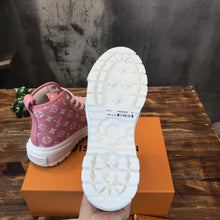 Load image into Gallery viewer, Louis Vuitton Squad Sneakers