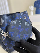 Load image into Gallery viewer, Louis Vuitton Bella Bag