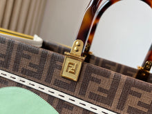 Load image into Gallery viewer, Fendi Sunshine Shopper Meduim Bag