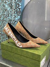 Load image into Gallery viewer, Gucci The Hacker Project Knife Pump