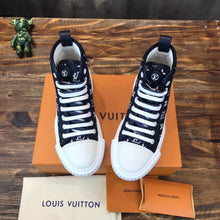 Load image into Gallery viewer, Louis Vuitton Squad Sneakers