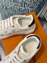 Load image into Gallery viewer, Louis Vuitton Time Out Sneakers