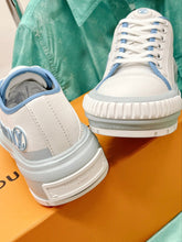 Load image into Gallery viewer, Louis Vuitton Squad Sneakers