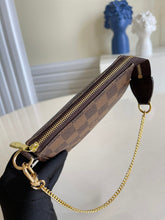 Load image into Gallery viewer, Louis Vuitton Mini Pochette Accessories Bag