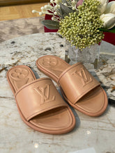 Load image into Gallery viewer, Louis Vuitton Magnetic Flat Mule