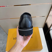 Load image into Gallery viewer, Louis Vuitton Major Loafer