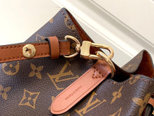Load image into Gallery viewer, Louis Vuitton NeoNoe MM Bag