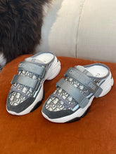 Load image into Gallery viewer, Christian Dior D Wander Sneakers
