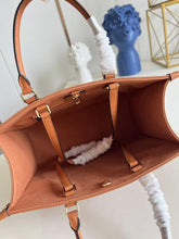 Load image into Gallery viewer, Louis Vuitton OnTheGo MM Bag