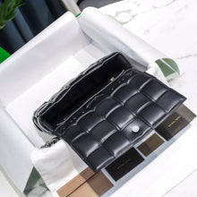 Load image into Gallery viewer, Bottega Veneta Chain Cassette Bag