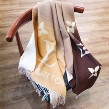Load image into Gallery viewer, Louis Vuitton Reykjavik Gradient Scarf