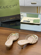 Load image into Gallery viewer, Gucci Women Slide Sandal With Crystals