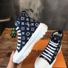 Load image into Gallery viewer, Louis Vuitton Squad Sneakers