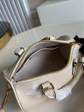 Load image into Gallery viewer, Louis Vuitton Papillon BB Bag - LUXURY KLOZETT
