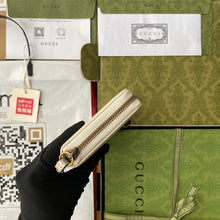 Load image into Gallery viewer, Gucci Diana Continental Wallet