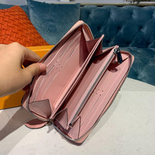 Load image into Gallery viewer, Louis Vuitton Zippy Wallet