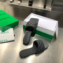 Load image into Gallery viewer, Bottega Veneta Lido Sandals