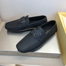 Load image into Gallery viewer, Louis Vuitton Mocassin